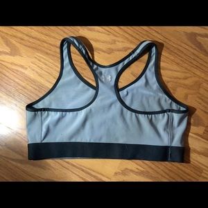 Women’s under armour sports bra